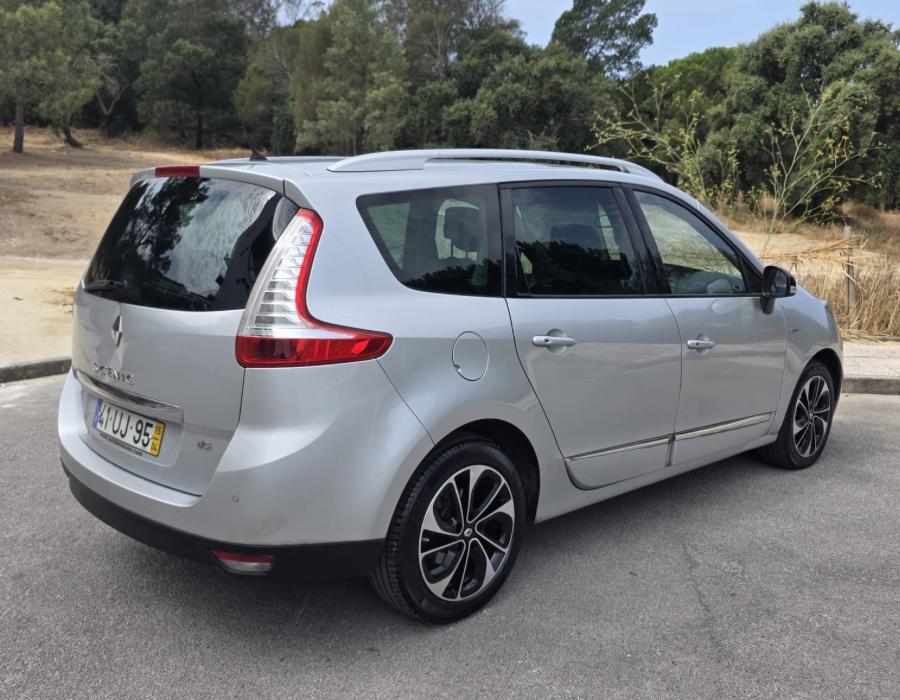 RENAULT GRAND SCENIC BOSE EDITION